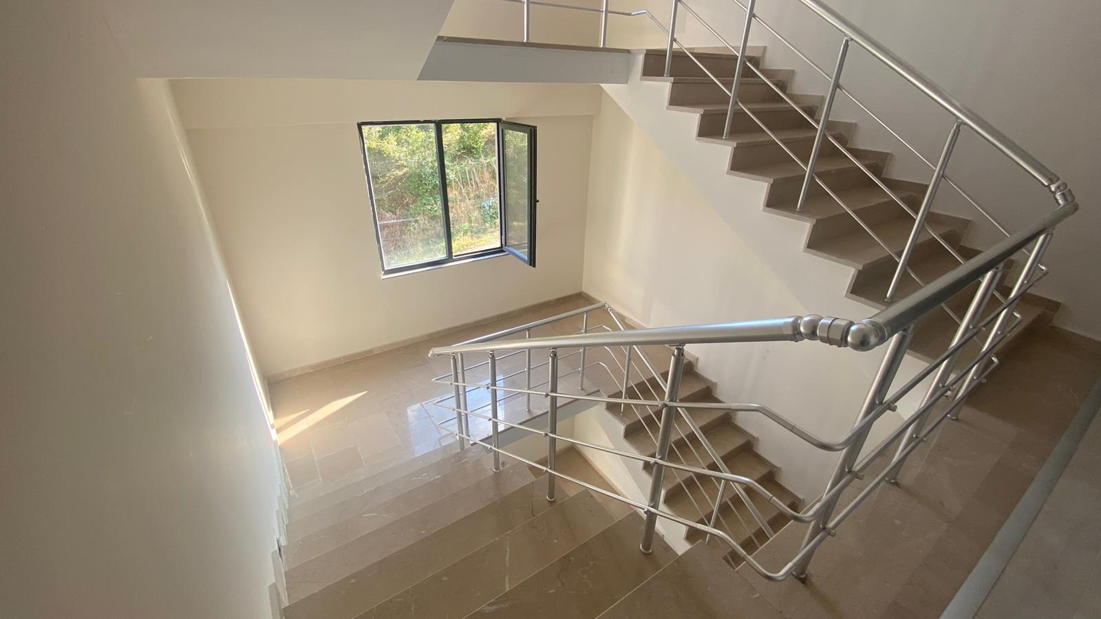 YALINCAK MAHALLESİNDE DENİZ MANZARLI 3+1 SIFIR KİRALIK DAİRE